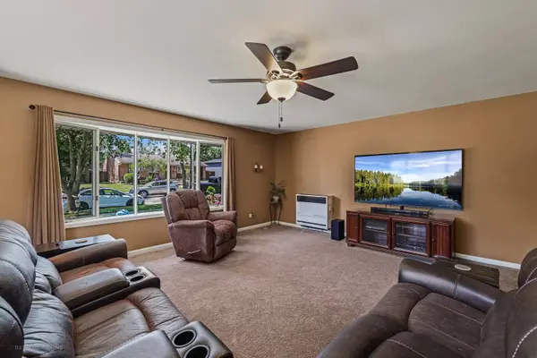 5172 W ELMWOOD Road, Oak Forest, IL 60452