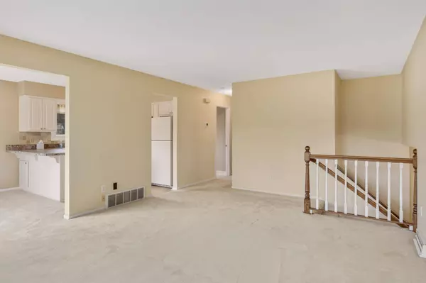 6247 Cavell AVE N, Brooklyn Park, MN 55428