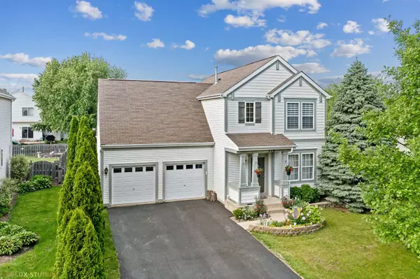 376 W Fielding Lane, Round Lake, IL 60073