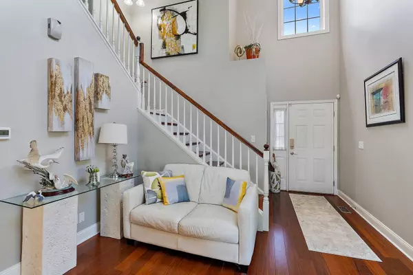 225 NICOLE DR #A, South Elgin, IL 60177