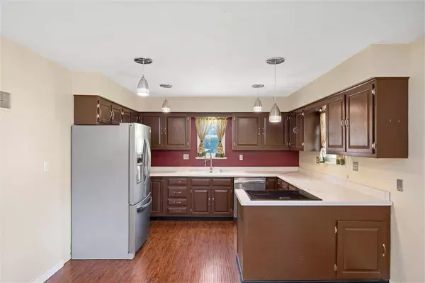 23750 W 57th ST, Shawnee, KS 66226