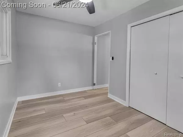 1918 PONTIAC Trail, Ann Arbor, MI 48105