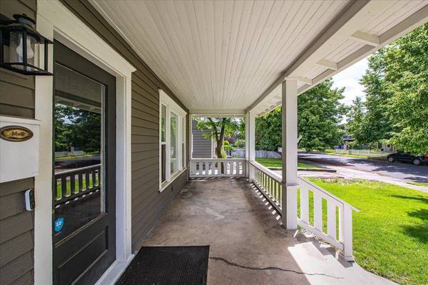 1211 E Augusta Ave, Spokane, WA 99207