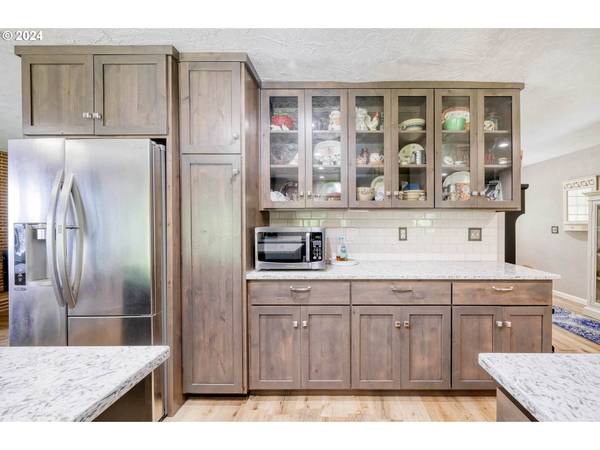 22806 WILLOW LN, Veneta, OR 97487