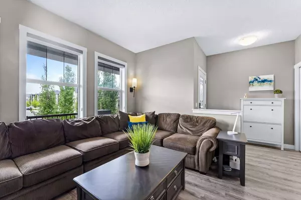 125 Hillcrest AVE SW, Airdrie, AB T4B 4C8