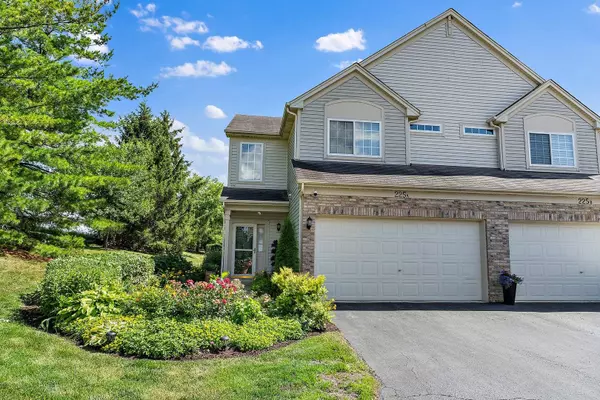 225 NICOLE DR #A, South Elgin, IL 60177