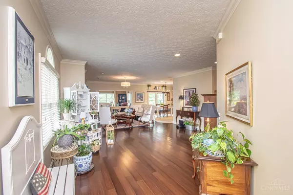 1021 Wedgestone Ct, Centerville, OH 45458