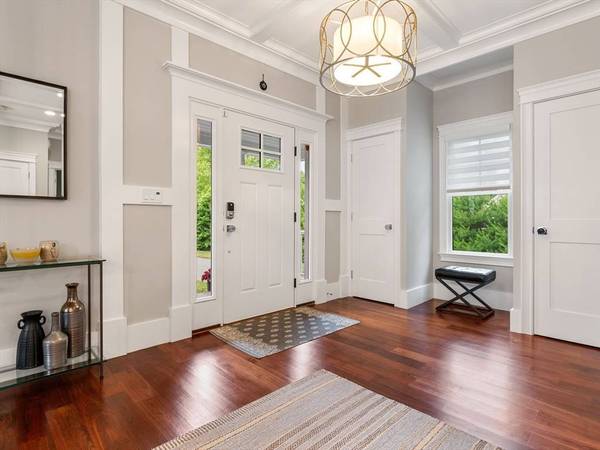 292 High St, Westwood, MA 02090