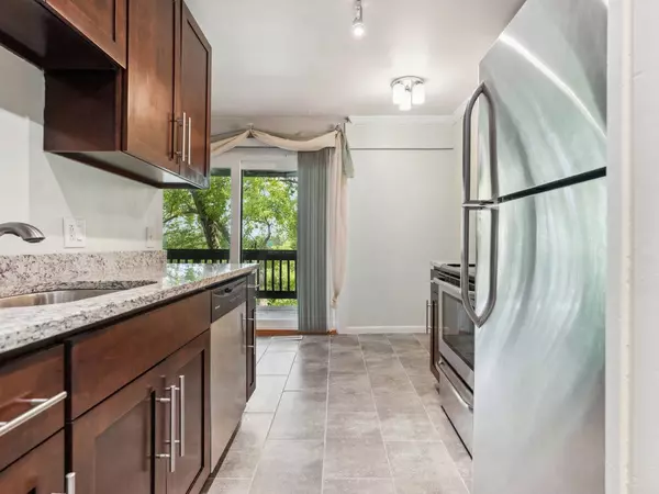 1615 Maple Terrace #3L, Lisle, IL 60532