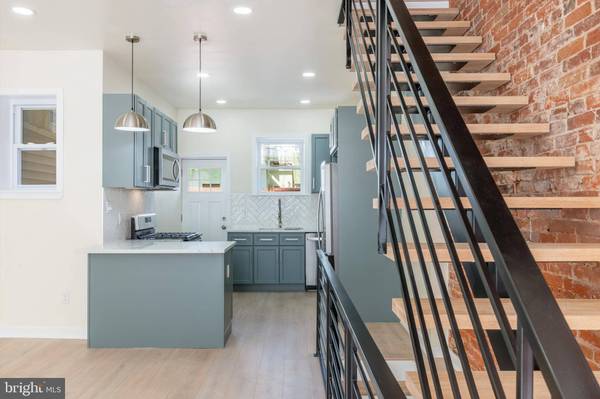 2418 S ISEMINGER ST, Philadelphia, PA 19148