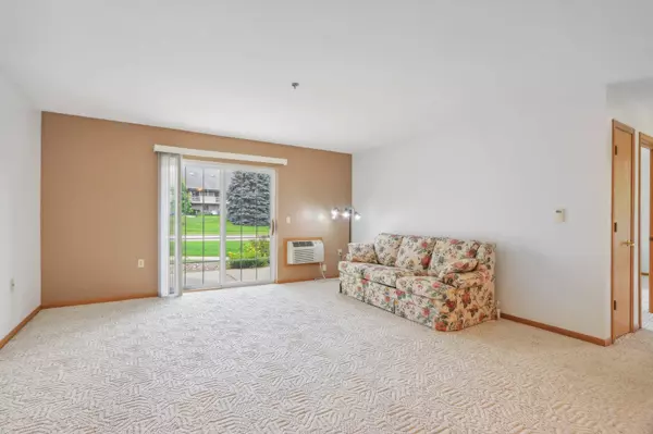 201 Kearney Way #201, Waunakee, WI 53597