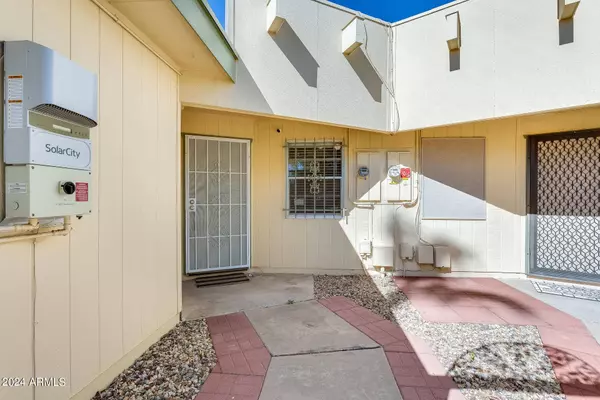 10542 W OCOTILLO Drive, Sun City, AZ 85373