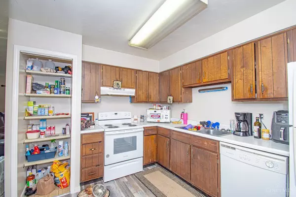 48 Halifax Dr, Vandalia, OH 45377