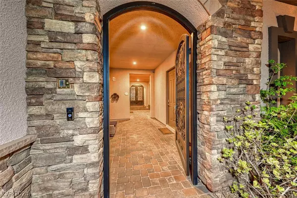 8321 Bello Circonda Avenue, Las Vegas, NV 89178