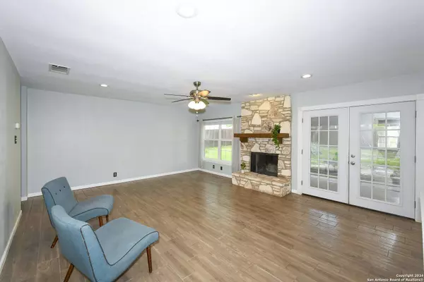 2923 TIMBER VIEW DR, San Antonio, TX 78251-2326