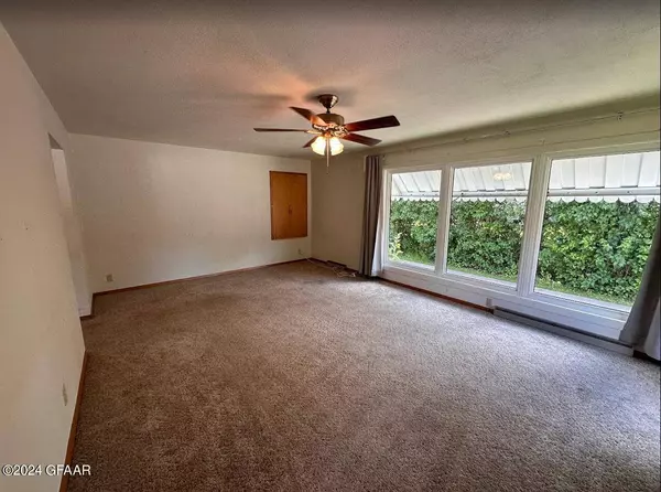 405 S MILL Street, Fertile, MN 56540