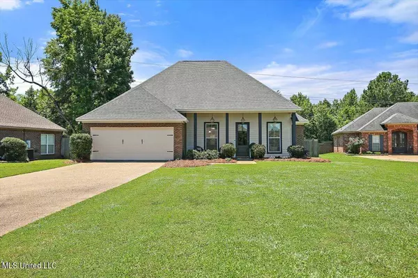 128 Glen Auburn Drive, Clinton, MS 39056
