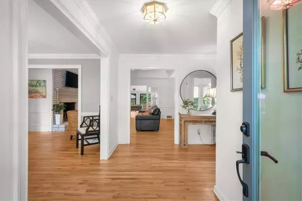 300 Saddle Creek DR, Roswell, GA 30076