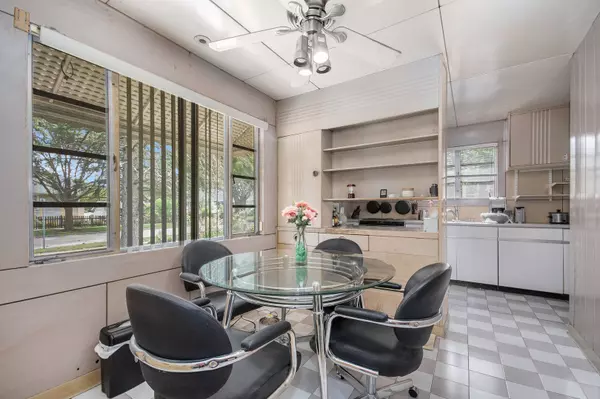 362 N Elizabeth Street, Lombard, IL 60148