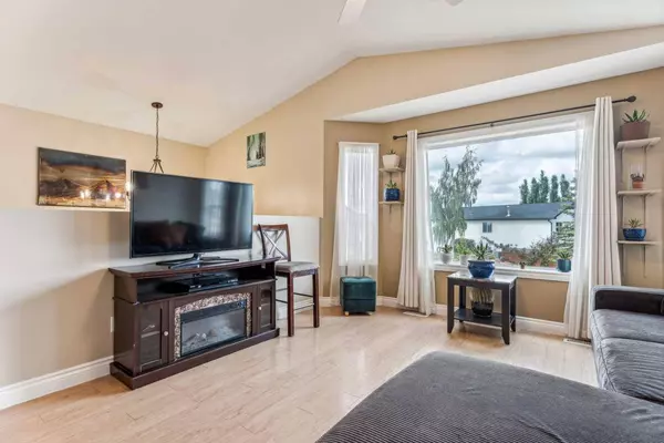 134 Meadowpark DR, Carstairs, AB T0M 0N0