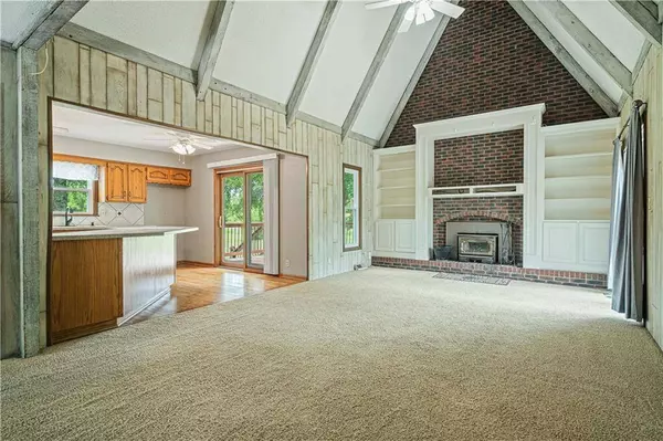 20195 S Countryview DR, Spring Hill, KS 66083