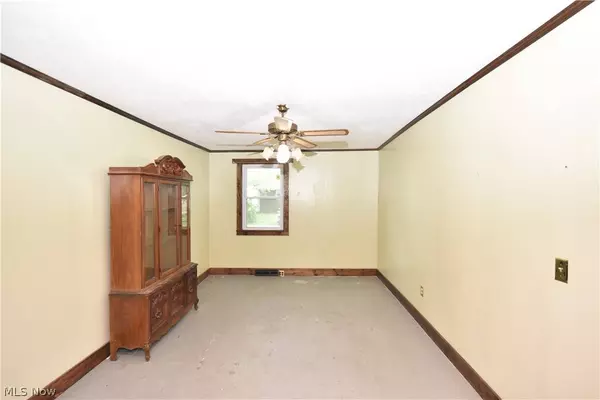 5694 Middle Ridge RD, Madison, OH 44057