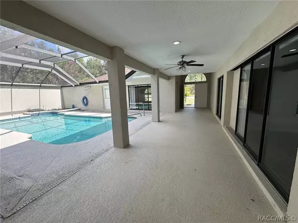 17 Milbark DR, Homosassa, FL 34446