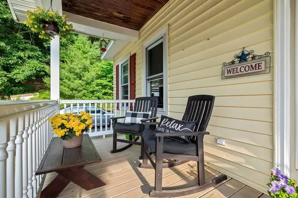 15 Victor St, Fitchburg, MA 01420