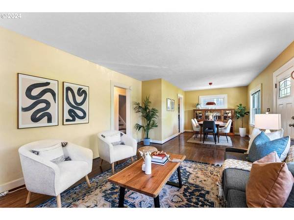 6807 N AMHERST ST, Portland, OR 97203