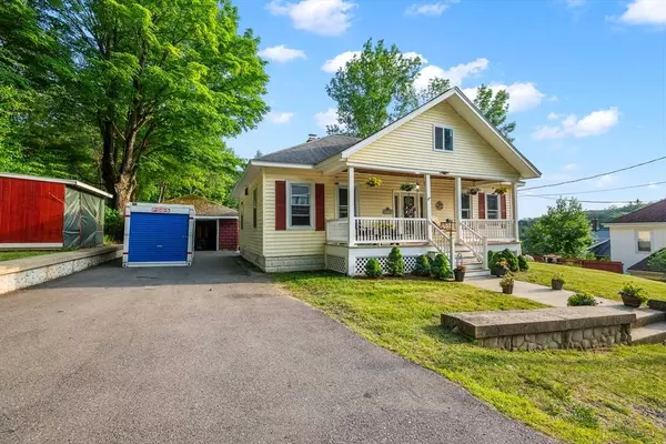 15 Victor St, Fitchburg, MA 01420