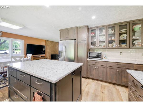 22806 WILLOW LN, Veneta, OR 97487