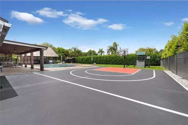 15051 SW 166th St, Miami, FL 33187