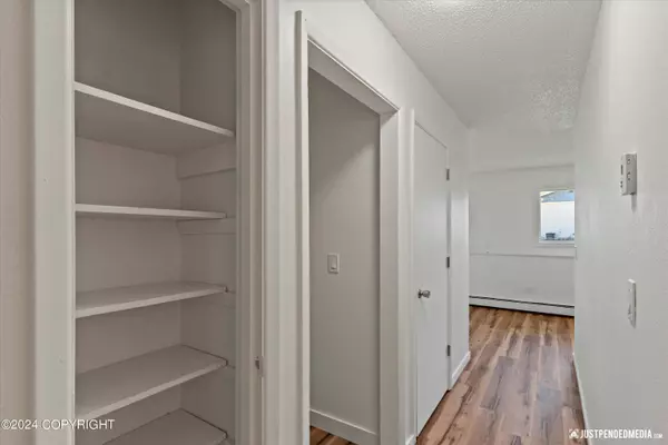 2041 Paxson DR, Anchorage, AK 99504