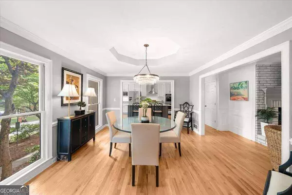 300 Saddle Creek DR, Roswell, GA 30076