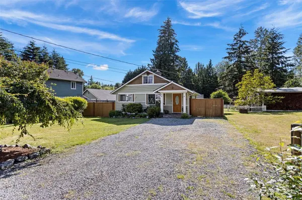 19245 75th Ave NE, Kenmore, WA 98028