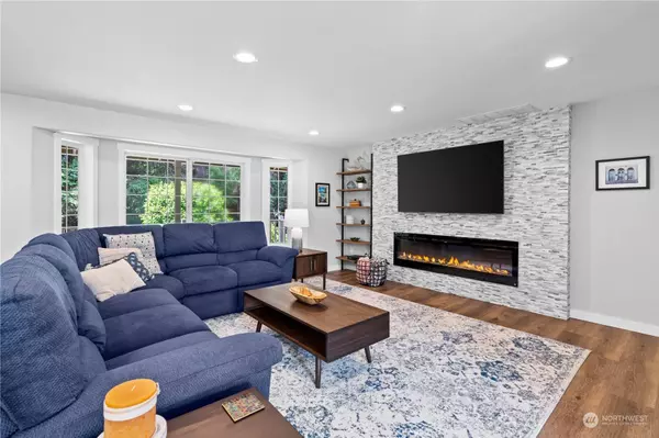 10706 8th ST E, Edgewood, WA 98372