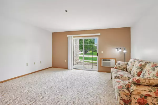 201 Kearney Way #201, Waunakee, WI 53597