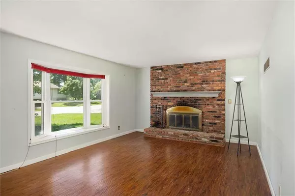 23750 W 57th ST, Shawnee, KS 66226