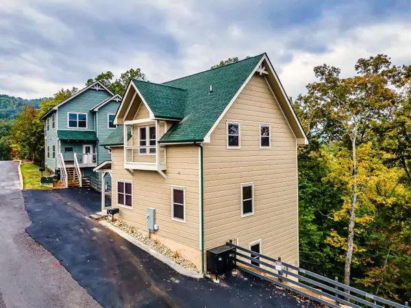 855 Osprey WAY, Pigeon Forge, TN 37863