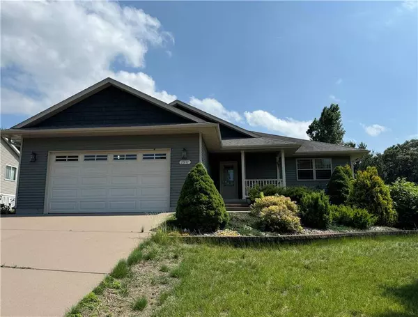 2517 Avery LN, Altoona, WI 54720