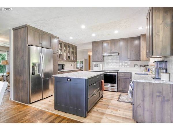 22806 WILLOW LN, Veneta, OR 97487