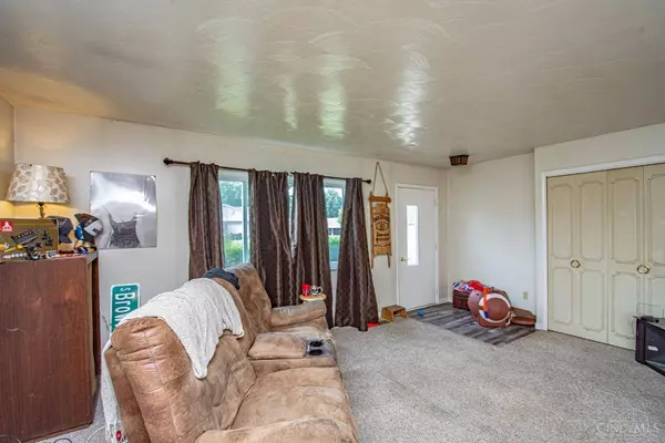 48 Halifax Dr, Vandalia, OH 45377