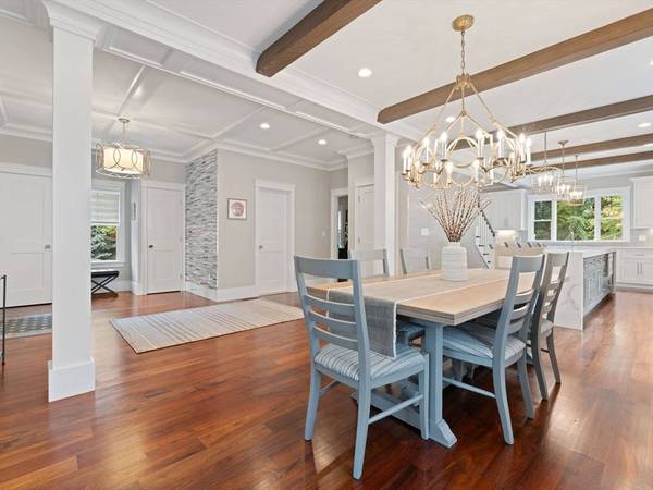 292 High St, Westwood, MA 02090