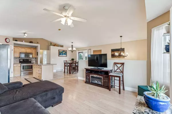 134 Meadowpark DR, Carstairs, AB T0M 0N0