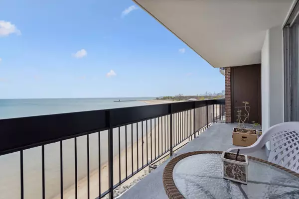 5901 N SHERIDAN Road #6B, Chicago, IL 60660