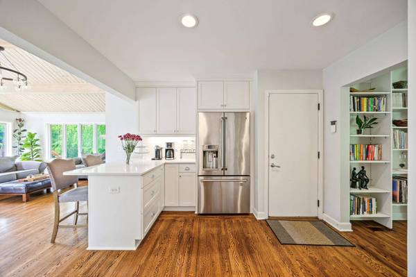 5412 Edenmoor ST, Edina, MN 55436