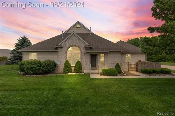 15023 MARSH CREEK, Sterling Heights, MI 48313