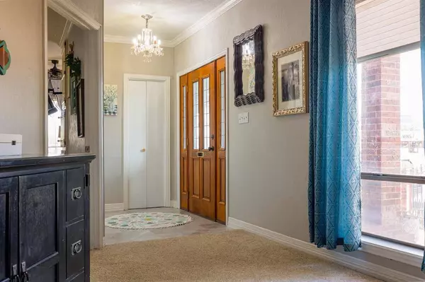 208 S Texana ST, Hallettsville, TX 77964