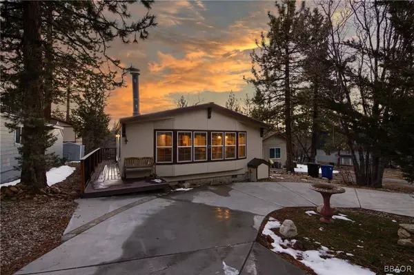 280 Sunset LN, Sugarloaf, CA 92386