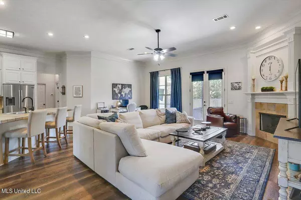 128 Glen Auburn Drive, Clinton, MS 39056